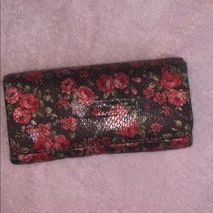 Rose wallet